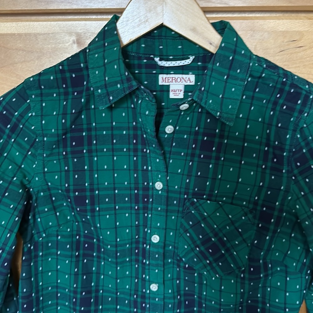 Merona Navy and Green Plaid Dot Button Down shirt